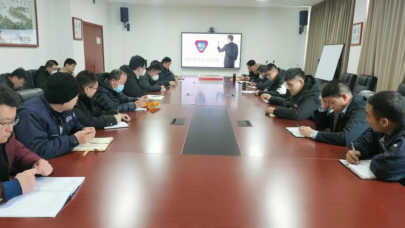 叉车操作证复审考核主要包括以下内容：