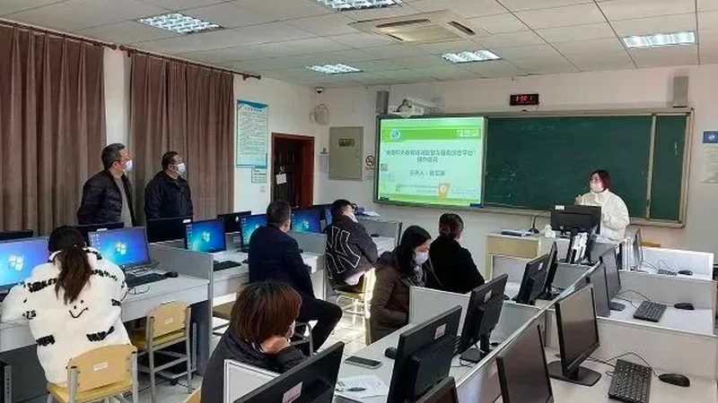 企业培训器材主要分为以下几类：